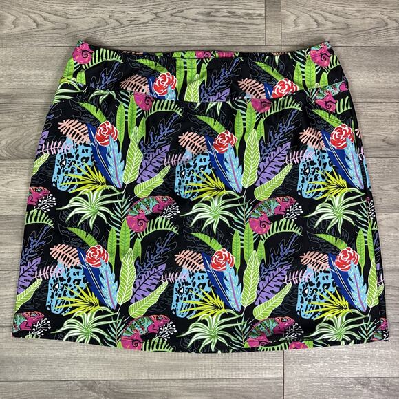 Floral Print Women's Shorts - Picture 1 of 7